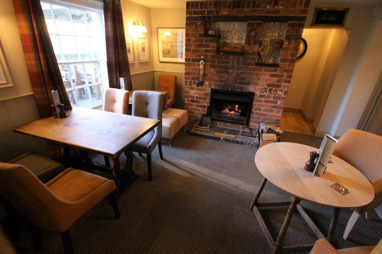 The Carpenters Arms Hotell Newbury  Exteriör bild