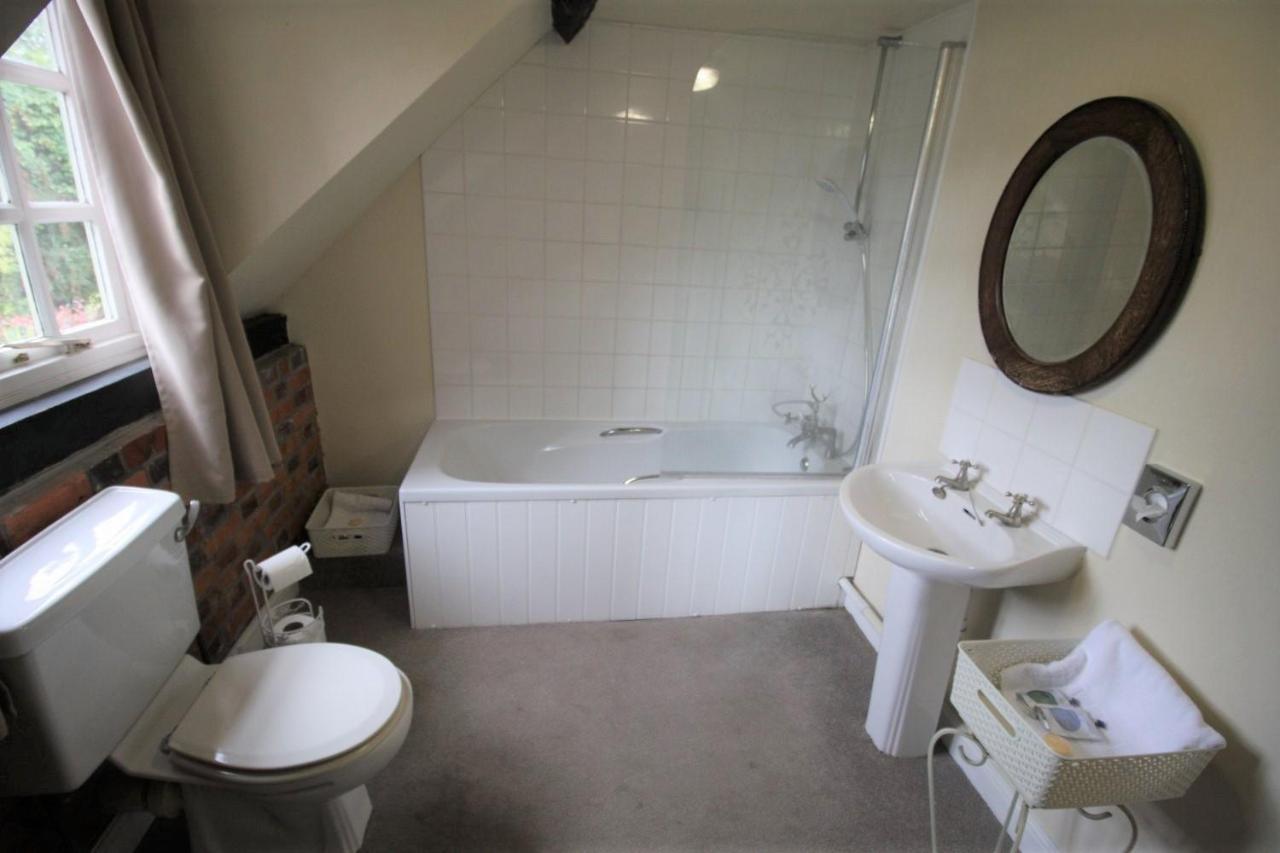 The Carpenters Arms Hotell Newbury  Rum bild