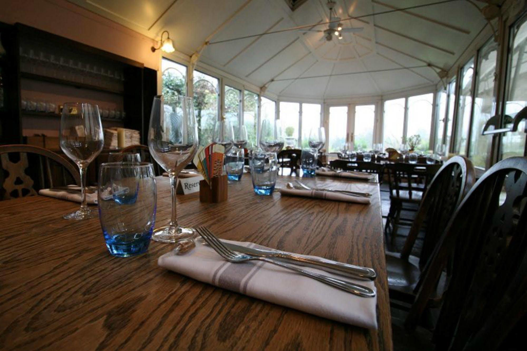 The Carpenters Arms Hotell Newbury  Exteriör bild