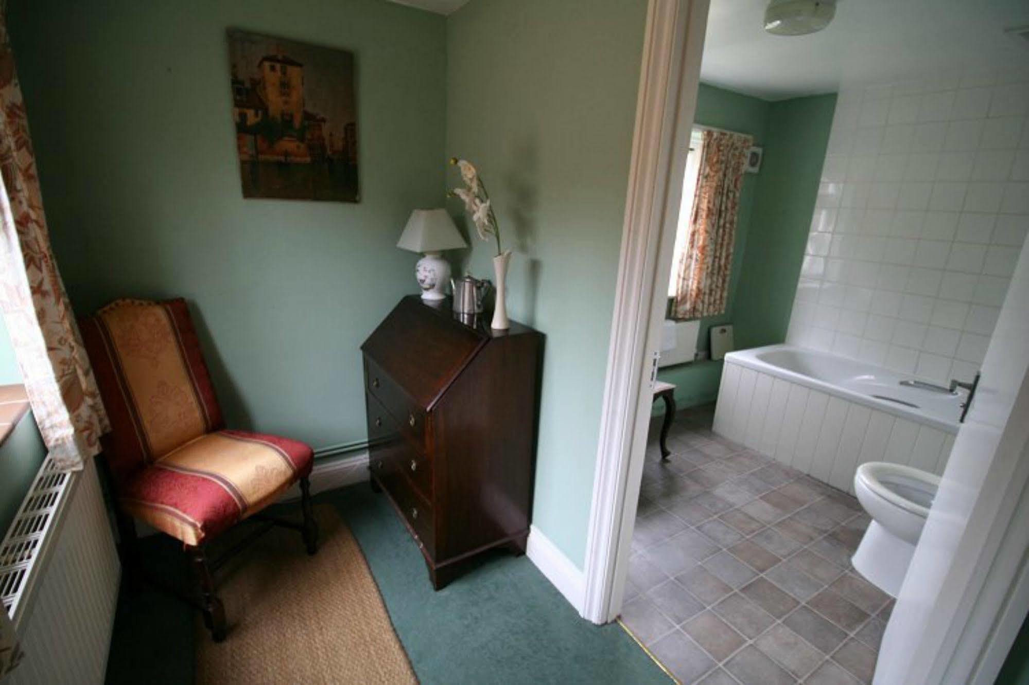 The Carpenters Arms Hotell Newbury  Exteriör bild