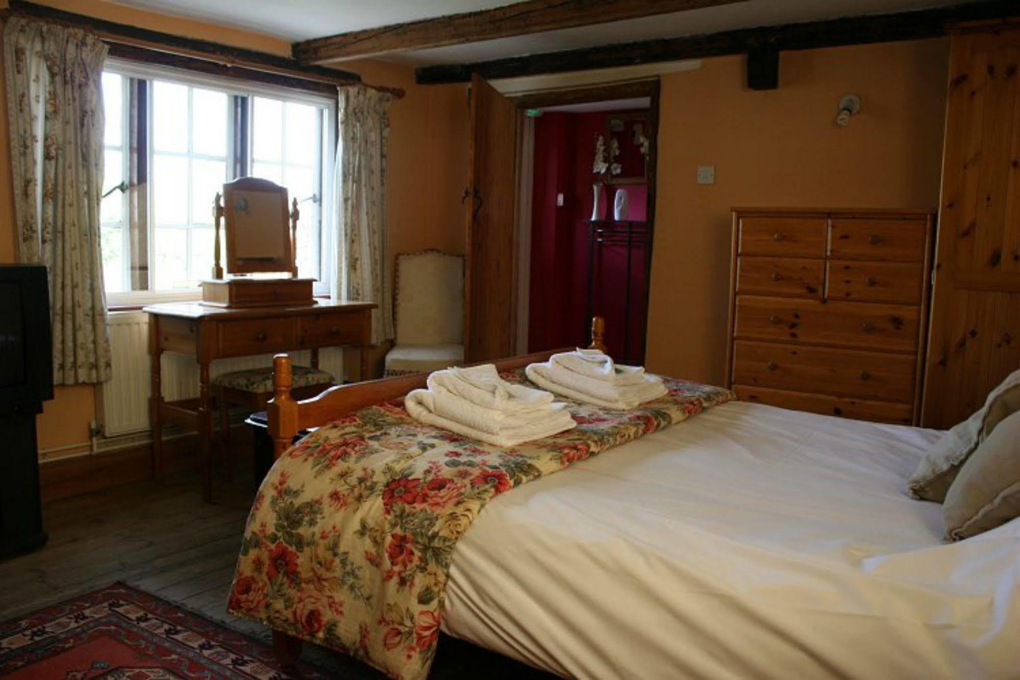 The Carpenters Arms Hotell Newbury  Exteriör bild